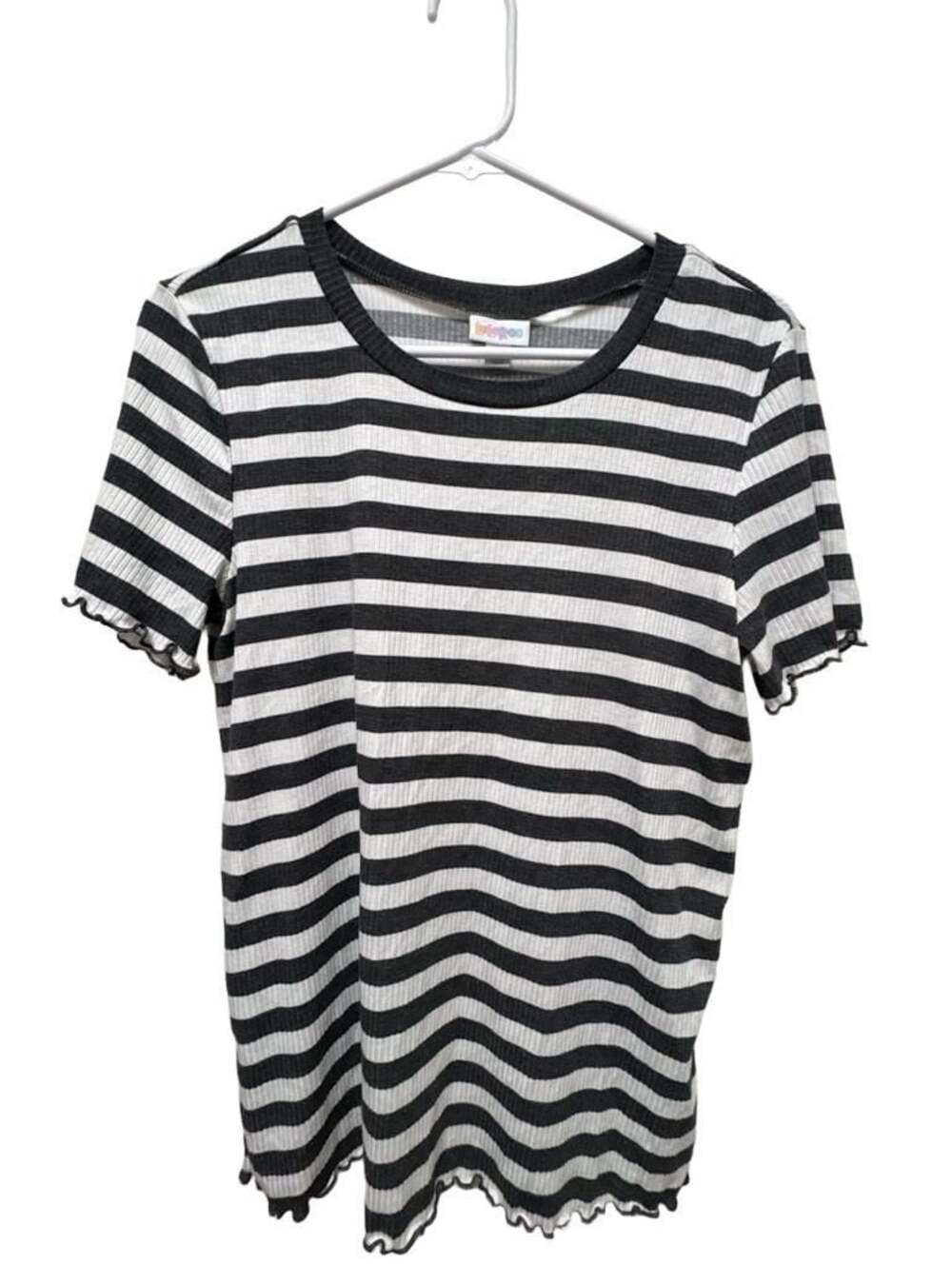 LuLaRoe Black and White Striped Ribbed Short Sleeve Lettuce Hem Top Size L